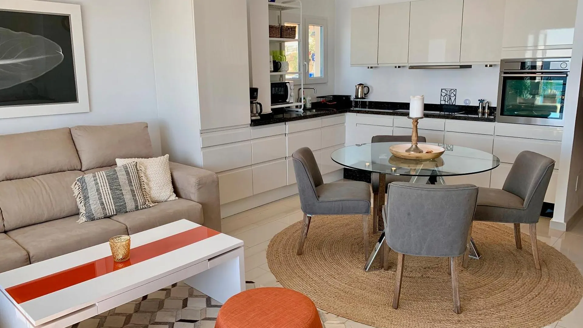 Beachfront Apartment In Fuengirola 0*,  Spanyolország